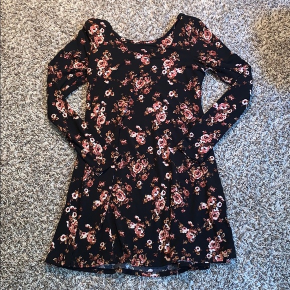 Forever 21 Dresses & Skirts - [FOREVER 21] Black Floral Dress